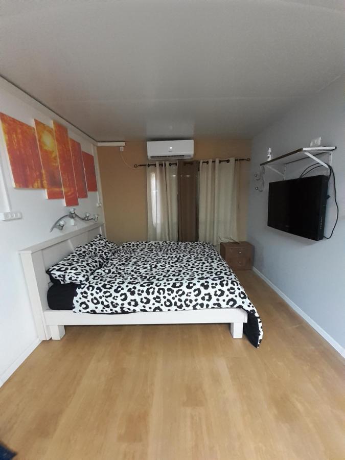 Suite- Studio- Zimmer Bet Sheʼan Buitenkant foto