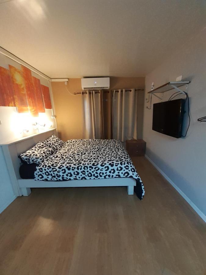 Suite- Studio- Zimmer Bet Sheʼan Buitenkant foto